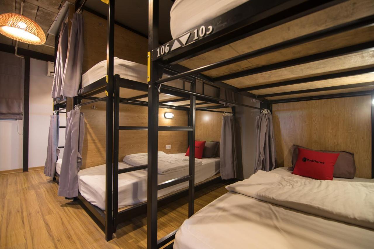 Reddoorz Hostel Near St. Joseph'S Cathedral Ханой Экстерьер фото